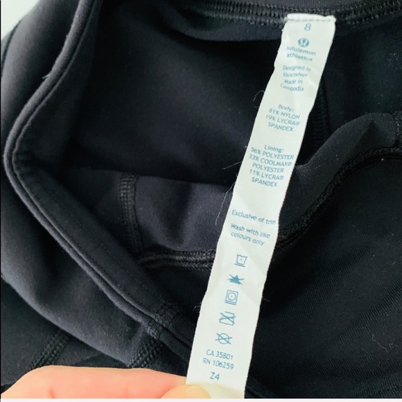 Lululemon Capri crop leggings Tadasana with back slit Sz 8 black - Picture 9 of 16